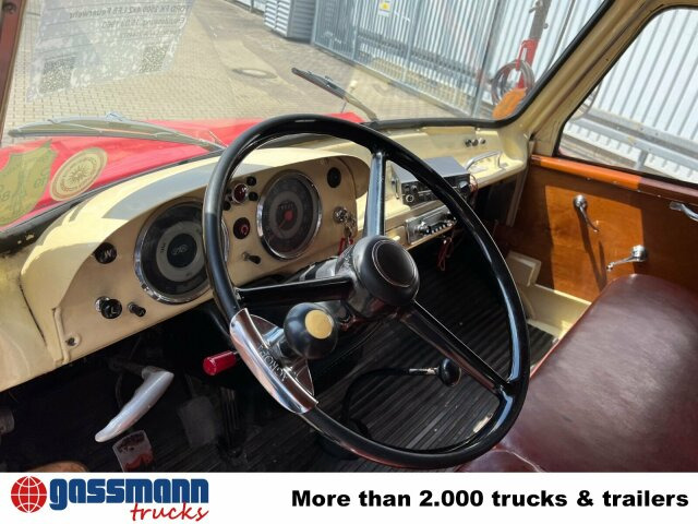 Ford FK 2500 4x2 LF8 Feuerwehr - Carro de bombeiro: foto 2 Ford FK 2500 4x2 LF8 Feuerwehr - Carro de bombeiro: foto 2