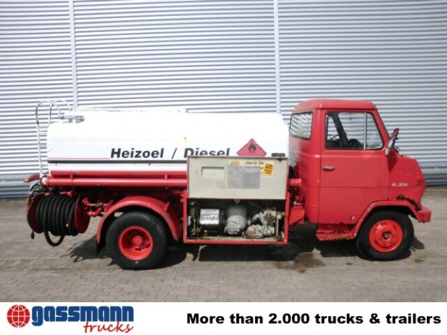 Hanomag-Henschel F 75/35 Ki, 5 cbm - Caminhão tanque: foto 4 Hanomag-Henschel F 75/35 Ki, 5 cbm - Caminhão tanque: foto 4