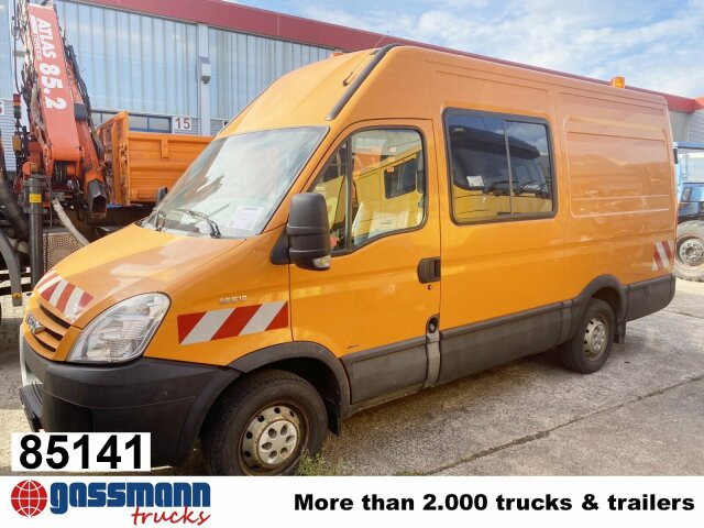 Iveco Daily 35S12 2,3 HPI 4x2, 8 Sitzplätze - Autocarro: foto 1 Iveco Daily 35S12 2,3 HPI 4x2, 8 Sitzplätze - Autocarro: foto 1