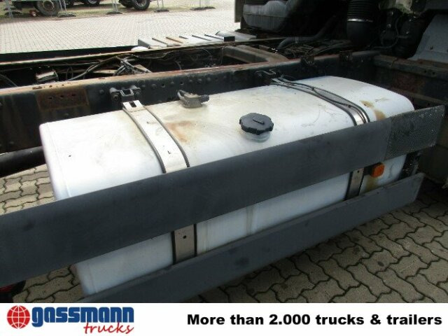 Caminhão chassi MAN TGA 18.360 4x2: foto 11