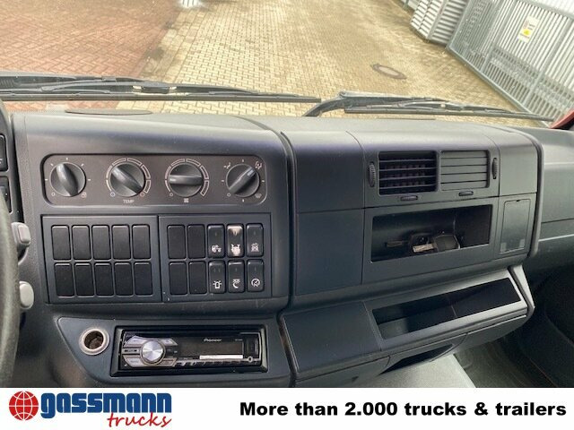 Caminhão furgão MAN TGM 18.280 4x2 BL Doka: foto 15