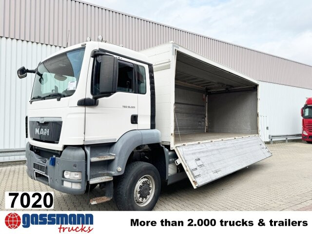 MAN TGS 18.320 4X4 BL, Getränkekoffer, LBW MBB, 2x - Camião de caixa aberta/ Plataforma: foto 1 MAN TGS 18.320 4X4 BL, Getränkekoffer, LBW MBB, 2x - Camião de caixa aberta/ Plataforma: foto 1
