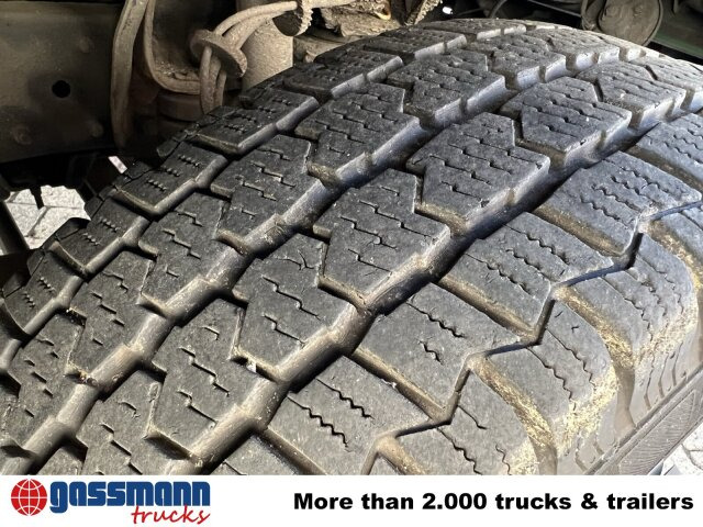 Mercedes-Benz 711 D-KA 4x2, Standklima, 11-Sitze, 2 x on stock - Micro-ônibus, Furgão de passageiros: foto 2 Mercedes-Benz 711 D-KA 4x2, Standklima, 11-Sitze, 2 x on stock - Micro-ônibus, Furgão de passageiros: foto 2