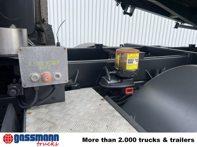 Mercedes-Benz Arocs 3243 K 8x4, Ressenig Thermo Alukipper 3-S - Caminhão basculante: foto 2 Mercedes-Benz Arocs 3243 K 8x4, Ressenig Thermo Alukipper 3-S - Caminhão basculante: foto 2