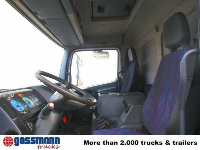Mercedes-Benz Atego 815 4x2 - Caminhão furgão: foto 2 Mercedes-Benz Atego 815 4x2 - Caminhão furgão: foto 2