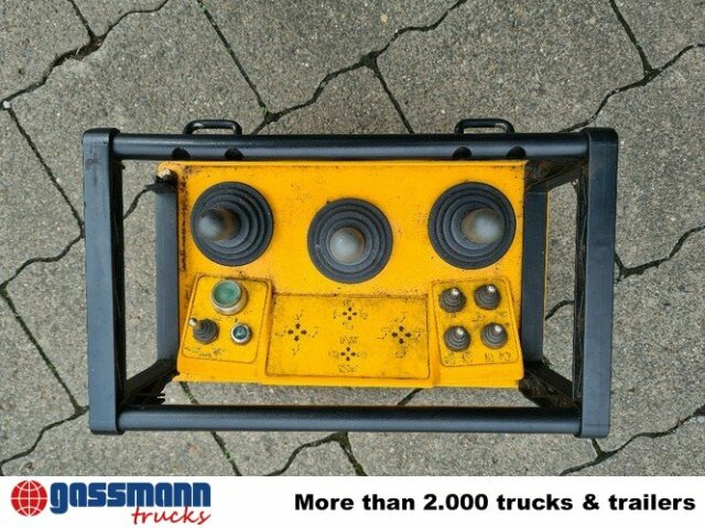 Mercedes-Benz Axor 1828 AK 4x4, Winterdienstausstattung, Kran - Caminhão basculante, Caminhão grua: foto 2 Mercedes-Benz Axor 1828 AK 4x4, Winterdienstausstattung, Kran - Caminhão basculante, Caminhão grua: foto 2