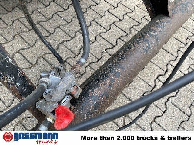 Meusburger MPA-2, Stapleraufnahme - Reboque plataforma/ Caixa aberta: foto 5 Meusburger MPA-2, Stapleraufnahme - Reboque plataforma/ Caixa aberta: foto 5