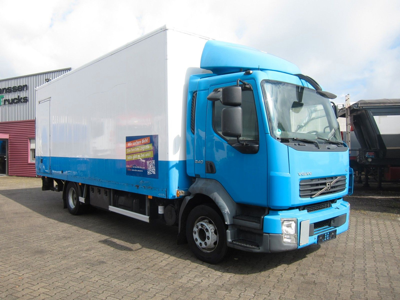 Volvo FL 240 12T Koffer KBW Manual - Caminhão furgão: foto 1 Volvo FL 240 12T Koffer KBW Manual - Caminhão furgão: foto 1