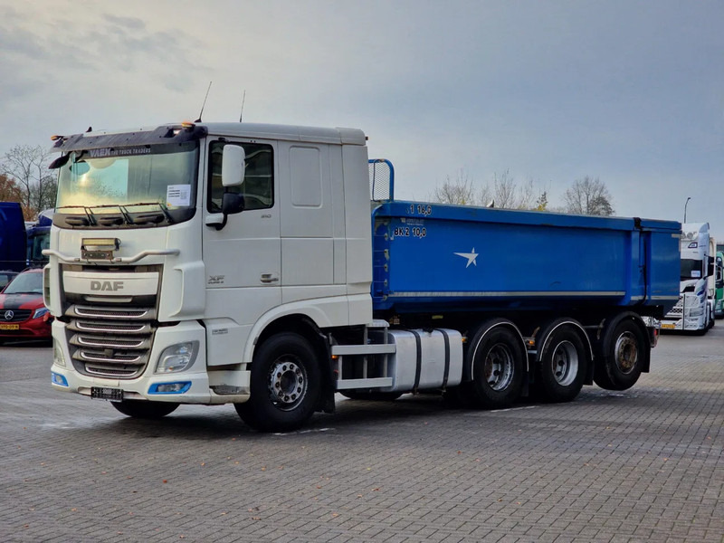 DAF XF 510 Ginaf 8x4*4 - Tipper - Euro 6 - Steering axle - Steel front suspension - Caminhão basculante: foto 4 DAF XF 510 Ginaf 8x4*4 - Tipper - Euro 6 - Steering axle - Steel front suspension - Caminhão basculante: foto 4
