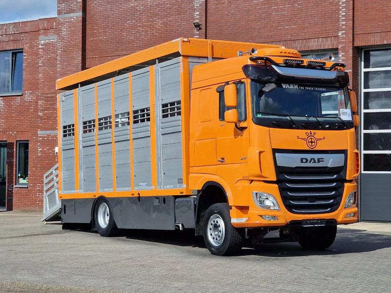 DAF XF 530 4x2 - Livestock Menke 2 deck water & ventilation - Caminhão transporte de gado: foto 2 DAF XF 530 4x2 - Livestock Menke 2 deck water & ventilation - Caminhão transporte de gado: foto 2