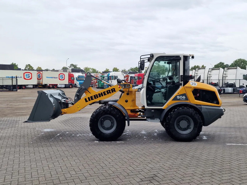 Liebherr L506 compact - New - Bucket + pallet forks - 46 KW - Carregadeira de rodas: foto 4 Liebherr L506 compact - New - Bucket + pallet forks - 46 KW - Carregadeira de rodas: foto 4