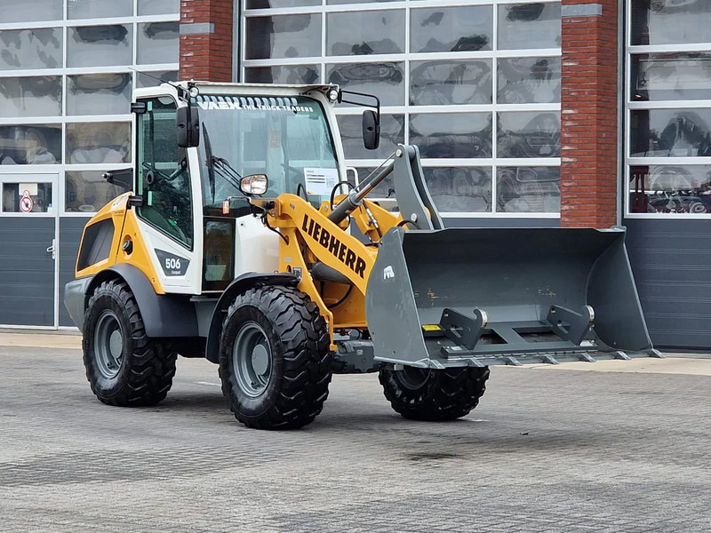 Liebherr L506 compact - New - Bucket + pallet forks - 46 KW - Carregadeira de rodas: foto 1 Liebherr L506 compact - New - Bucket + pallet forks - 46 KW - Carregadeira de rodas: foto 1