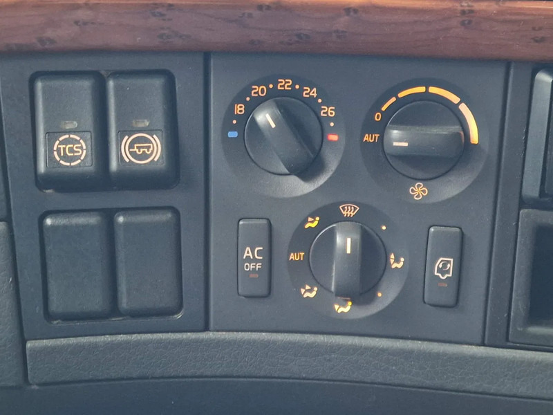 Tractor Volvo FH 13.440 Globetrotter XL 4x2 - Manual gearbox - Euro 5 - Low KM: foto 19