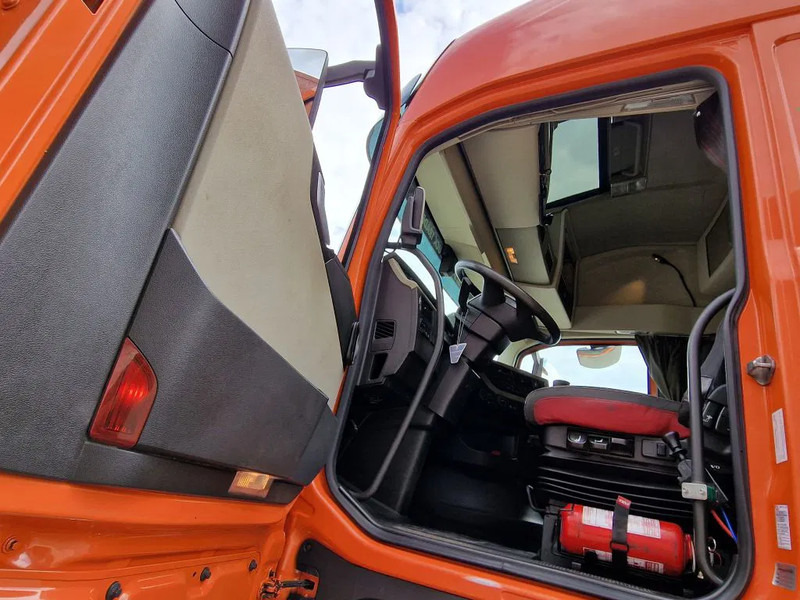 Tractor Volvo FH 13.500 6x4 - HMF 1153 K2 crane kran grua - Hydraulic - Lift axle - Euro 6: foto 11 Tractor Volvo FH 13.500 6x4 - HMF 1153 K2 crane kran grua - Hydraulic - Lift axle - Euro 6: foto 11