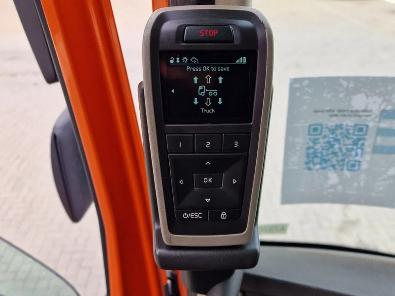 Tractor Volvo FH 13.500 6x4 - HMF 1153 K2 crane kran grua - Hydraulic - Lift axle - Euro 6: foto 18 Tractor Volvo FH 13.500 6x4 - HMF 1153 K2 crane kran grua - Hydraulic - Lift axle - Euro 6: foto 18