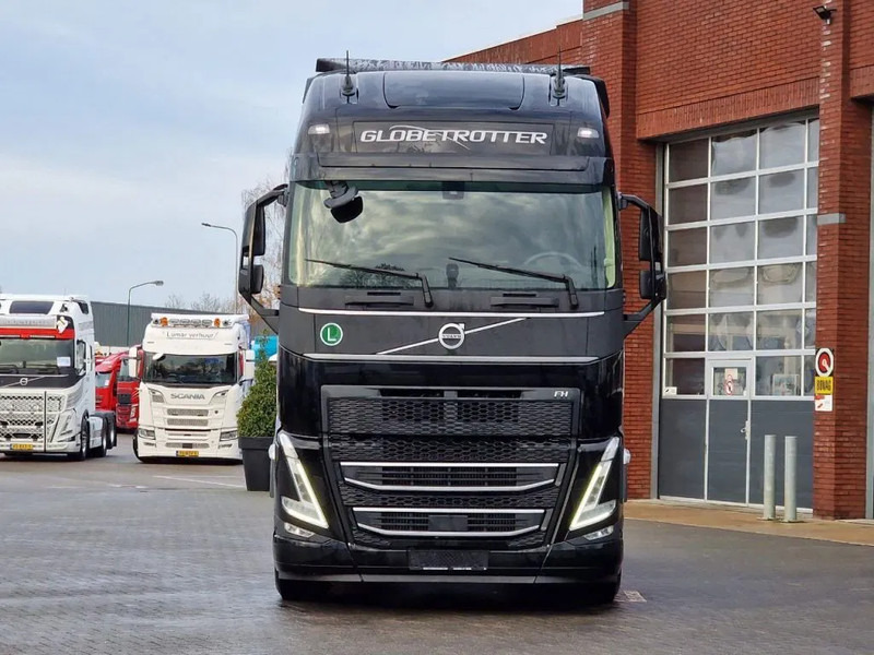 Volvo FH 13.500 Globetrotter XL 4x2 - NEW - Full spec - I parkcool - Full air - - Tractor: foto 2 Volvo FH 13.500 Globetrotter XL 4x2 - NEW - Full spec - I parkcool - Full air - - Tractor: foto 2