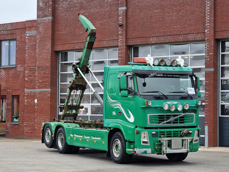 Volvo FH 13.440 6x2*4 - HIAB Hooklift 17T - Euro 5 - I shift - Steering axle - Caminhão polibenne: foto 1 Volvo FH 13.440 6x2*4 - HIAB Hooklift 17T - Euro 5 - I shift - Steering axle - Caminhão polibenne: foto 1