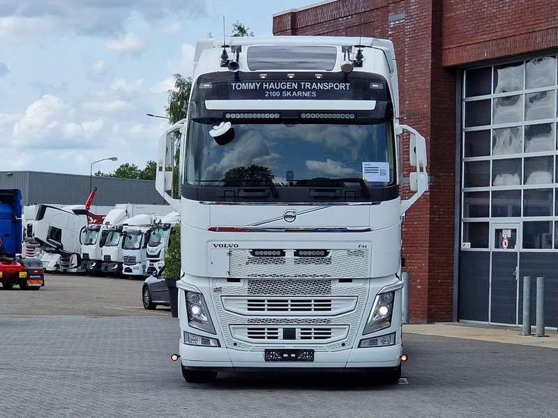 Volvo FH 13.500 Globetrotter XL 6x2 - BDF - Retarder - I parkcool - Full air - 4.90 WB - Caminhão transportador de contêineres/ Caixa móvel: foto 2 Volvo FH 13.500 Globetrotter XL 6x2 - BDF - Retarder - I parkcool - Full air - 4.90 WB - Caminhão transportador de contêineres/ Caixa móvel: foto 2