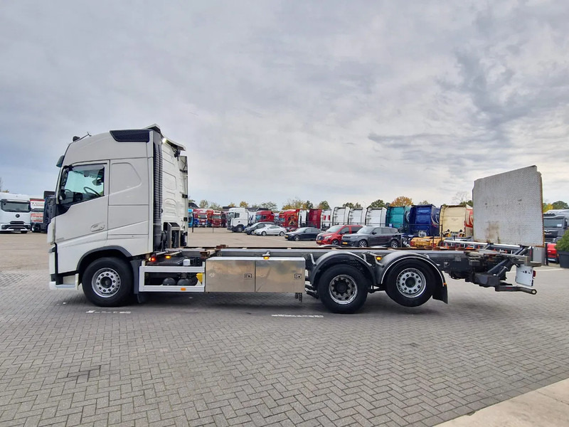 Volvo FH 13.540 Globetrotter 6x2 - BDF - Loadlift - Full air - I parkcool - 4.80 WB - Caminhão transportador de contêineres/ Caixa móvel: foto 4 Volvo FH 13.540 Globetrotter 6x2 - BDF - Loadlift - Full air - I parkcool - 4.80 WB - Caminhão transportador de contêineres/ Caixa móvel: foto 4