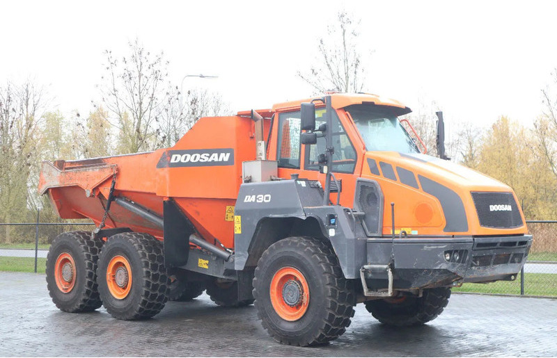 Doosan DA 30 | TAILGATE | AIRCO | GOOD CONDITION - Caminhão articulado: foto 5 Doosan DA 30 | TAILGATE | AIRCO | GOOD CONDITION - Caminhão articulado: foto 5