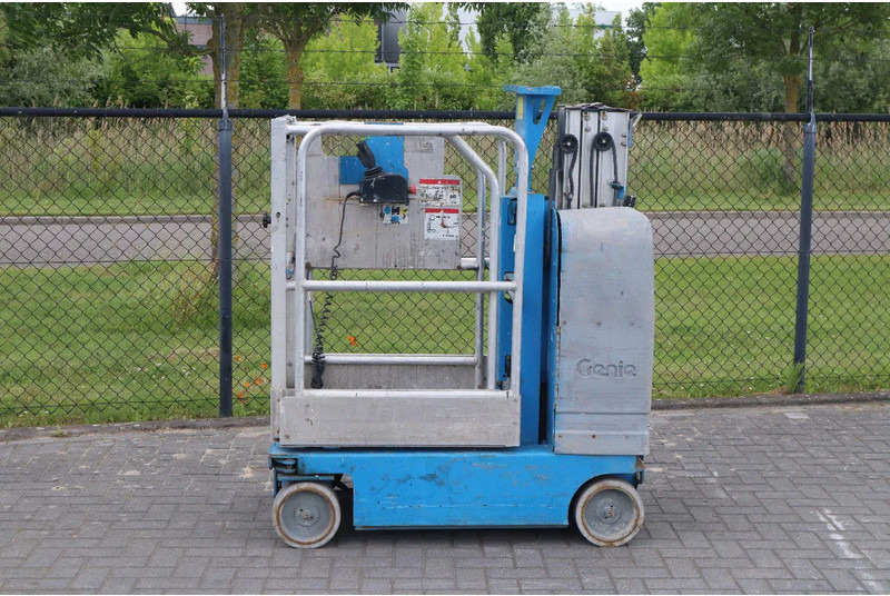 Genie GR-12 | 5.45 METER | 227 KG | MULTIPLE UNITS - Plataforma aérea: foto 1 Genie GR-12 | 5.45 METER | 227 KG | MULTIPLE UNITS - Plataforma aérea: foto 1