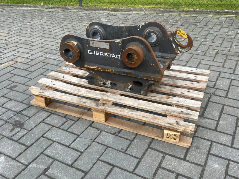 Gjerstad G60 | KM60 | S60 | HYDRAULIC QUICK COUPLER | M318F - Acoplamento rápido de Máquina de construção: foto 1 Gjerstad G60 | KM60 | S60 | HYDRAULIC QUICK COUPLER | M318F - Acoplamento rápido de Máquina de construção: foto 1