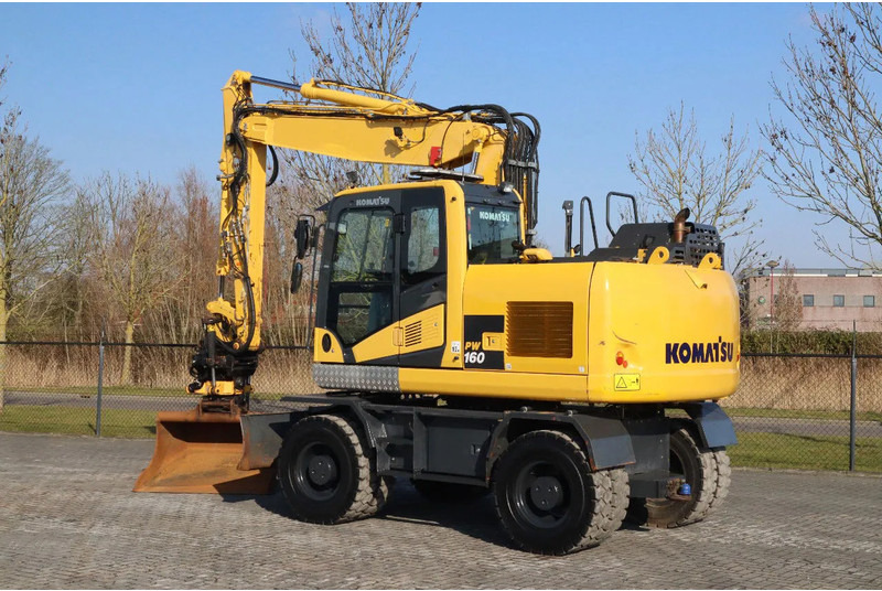 Komatsu PW160-11 | ENGCON TILTROTATOR | BUCKET | TRAILER HYDR. - Escavadeira de rodas: foto 3 Komatsu PW160-11 | ENGCON TILTROTATOR | BUCKET | TRAILER HYDR. - Escavadeira de rodas: foto 3