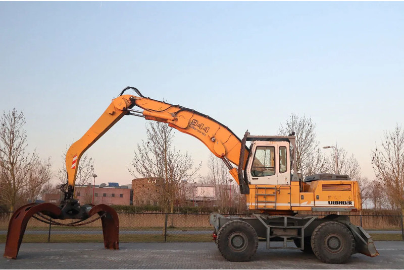 Liebherr A944 B HD | LOG GRAPPLE | HOLZGREIFER | TIMBER - Manipulador de material: foto 1 Liebherr A944 B HD | LOG GRAPPLE | HOLZGREIFER | TIMBER - Manipulador de material: foto 1