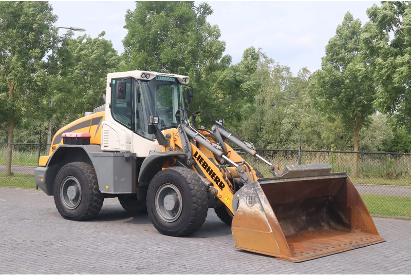 Liebherr L542 | 40 KM/H | FULL OPTION! | BBS | BUCKET - Carregadeira de rodas: foto 5 Liebherr L542 | 40 KM/H | FULL OPTION! | BBS | BUCKET - Carregadeira de rodas: foto 5