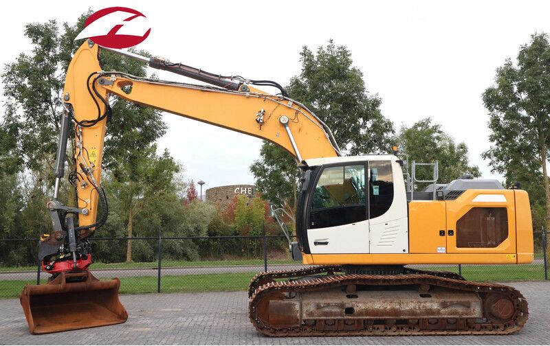 Liebherr R924 WLC | ROTOTILT R8 | BUCKET | - Escavadora de rastos: foto 1 Liebherr R924 WLC | ROTOTILT R8 | BUCKET | - Escavadora de rastos: foto 1