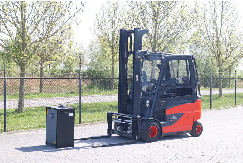 Linde E35 HL-01 | SIDESHIFT | POSITIONERS | LOW HOURS - Empilhadeira elétrica: foto 2 Linde E35 HL-01 | SIDESHIFT | POSITIONERS | LOW HOURS - Empilhadeira elétrica: foto 2
