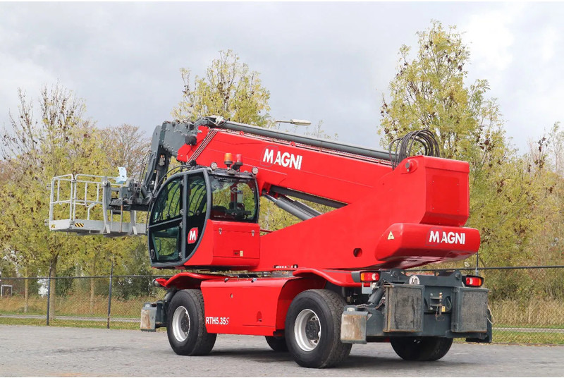 MAGNI RTH 5.35 S-M/C | WORKING PLATFORM | REMOTE | GOOD CONDITION - Empilhador telescópico: foto 3 MAGNI RTH 5.35 S-M/C | WORKING PLATFORM | REMOTE | GOOD CONDITION - Empilhador telescópico: foto 3