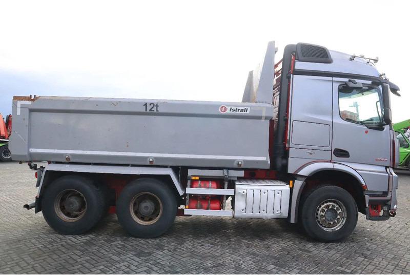 Mercedes-Benz Arocs 2658 2858 | 6X4 EURO 6 BIG AXLES | RETARDER | ENGINE PROBLEM - Caminhão basculante: foto 4 Mercedes-Benz Arocs 2658 2858 | 6X4 EURO 6 BIG AXLES | RETARDER | ENGINE PROBLEM - Caminhão basculante: foto 4