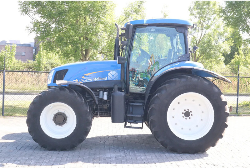 New Holland TS135A | 40 KM/H | 4X4 | SUPERSTEER - Trator: foto 2 New Holland TS135A | 40 KM/H | 4X4 | SUPERSTEER - Trator: foto 2