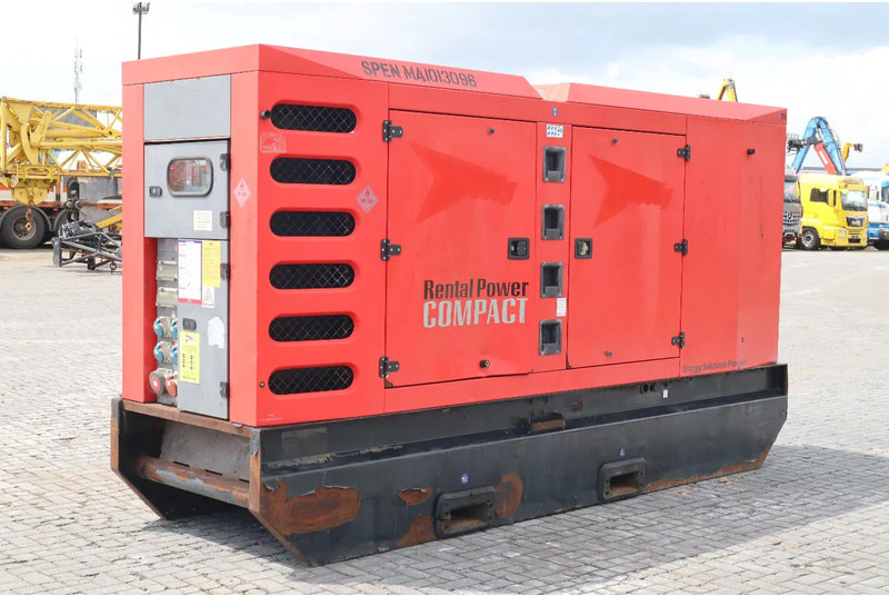 SDMO R275 C3 | 275 KVA | 400 V - Gerador elétrico: foto 5 SDMO R275 C3 | 275 KVA | 400 V - Gerador elétrico: foto 5