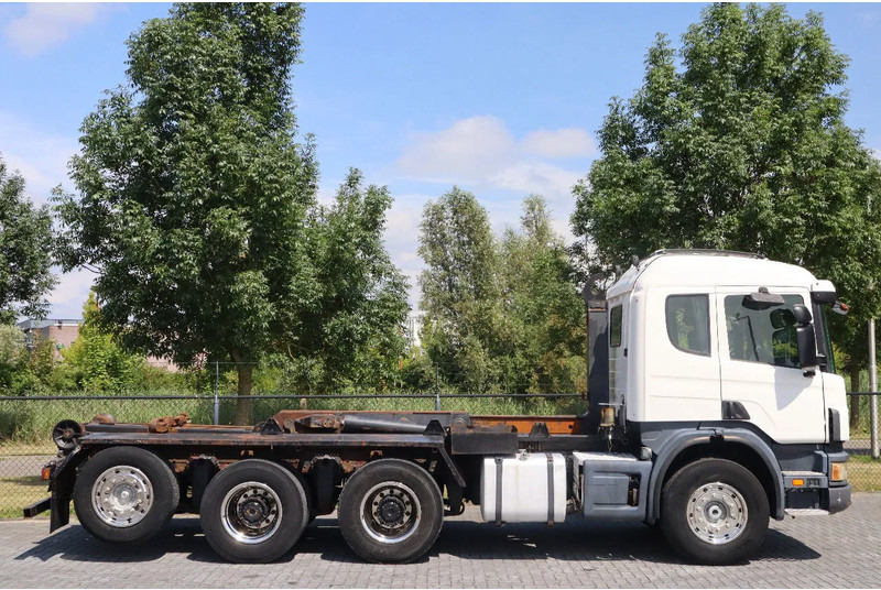 Scania P124-420 | 8X4 | HOOKLIFT | MANUAL | BIG AXLES | EURO 3 - Caminhão polibenne: foto 4 Scania P124-420 | 8X4 | HOOKLIFT | MANUAL | BIG AXLES | EURO 3 - Caminhão polibenne: foto 4