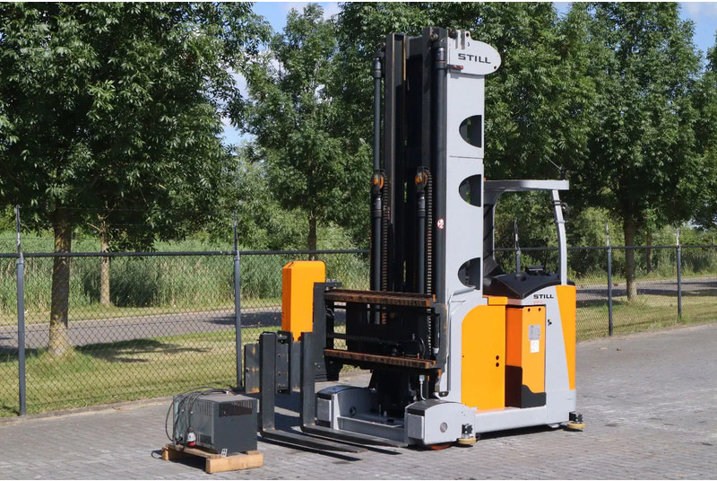 Still GX-X | REACHTRUCK | ROTATING FORKS | 4.5 METER | TRIPLEX - Empilhador retráctil: foto 2 Still GX-X | REACHTRUCK | ROTATING FORKS | 4.5 METER | TRIPLEX - Empilhador retráctil: foto 2