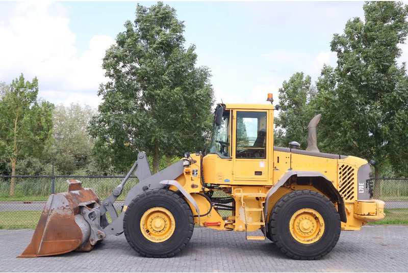 Volvo L70E | BUCKET | QUICK COUPLER | EXTRA FUNCT | AIRCO - Carregadeira de rodas: foto 1 Volvo L70E | BUCKET | QUICK COUPLER | EXTRA FUNCT | AIRCO - Carregadeira de rodas: foto 1