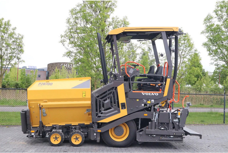 Volvo P2870 D ABG | ASPHALT PAVER | NEW / UNUSED | BOMAG BF300 - Máquina de asfalto: foto 1 Volvo P2870 D ABG | ASPHALT PAVER | NEW / UNUSED | BOMAG BF300 - Máquina de asfalto: foto 1