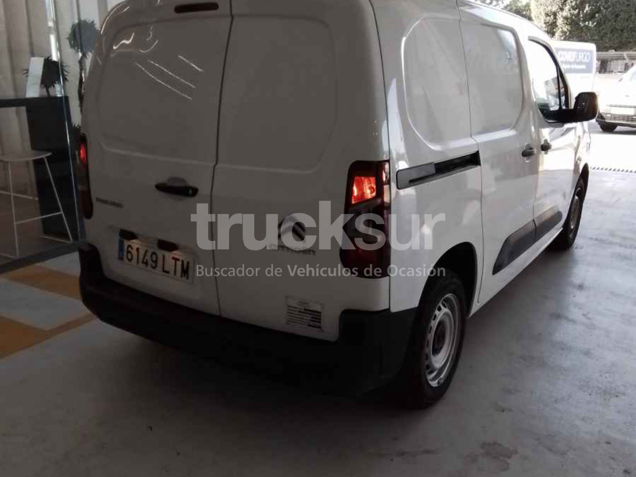 CITROEN BERLINGO IR - Carrinha de contentor: foto 3 CITROEN BERLINGO IR - Carrinha de contentor: foto 3