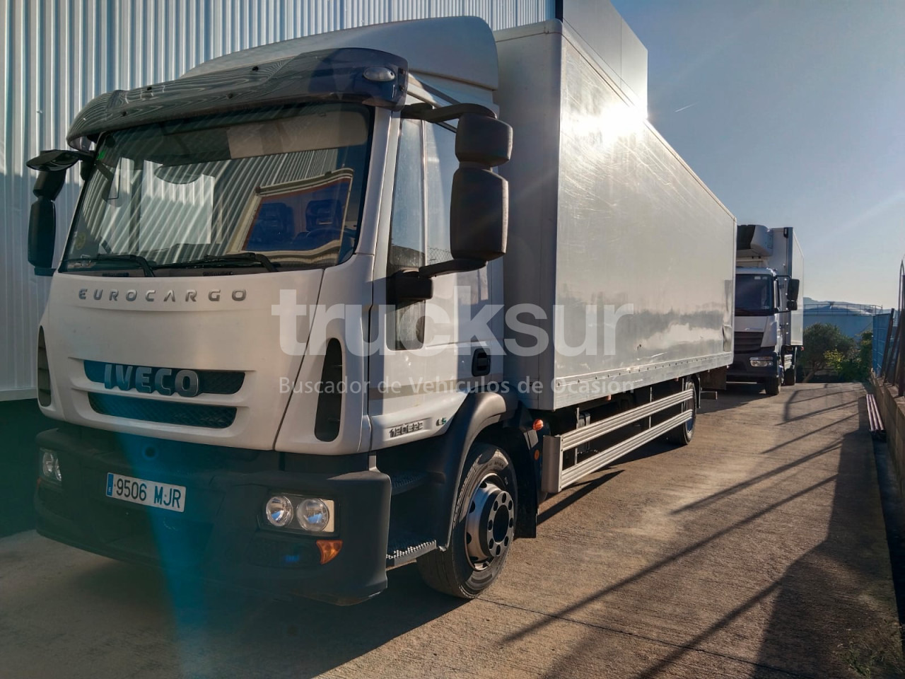 IVECO EUROCARGO - Caminhão furgão: foto 1 IVECO EUROCARGO - Caminhão furgão: foto 1