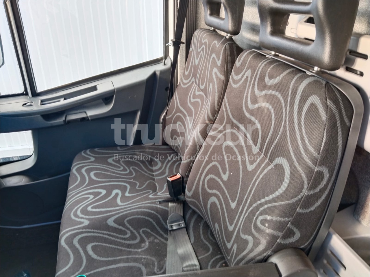Caminhão furgão IVECO EUROCARGO: foto 15