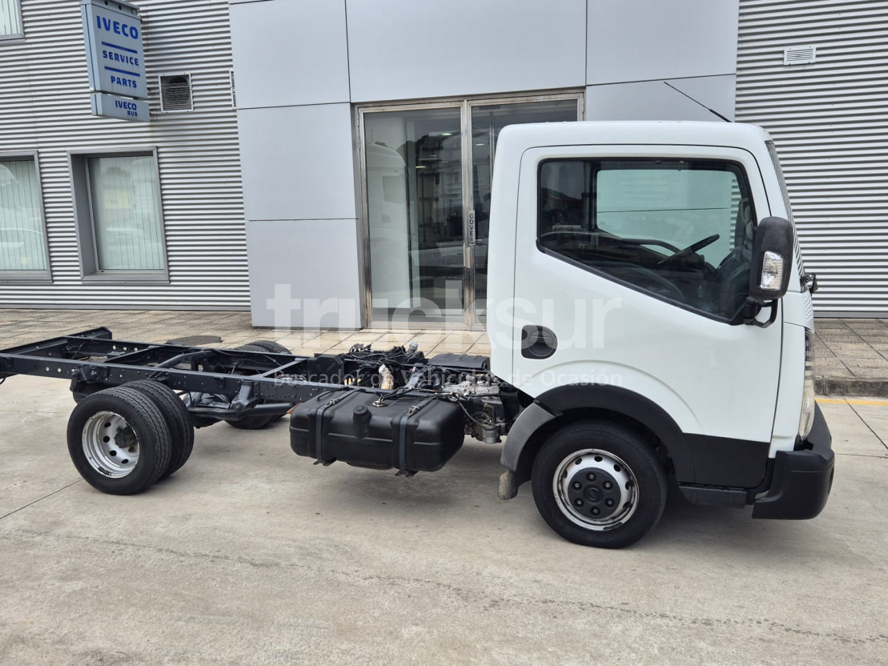 Caminhão chassi NISSAN NT 400: foto 7 Caminhão chassi NISSAN NT 400: foto 7