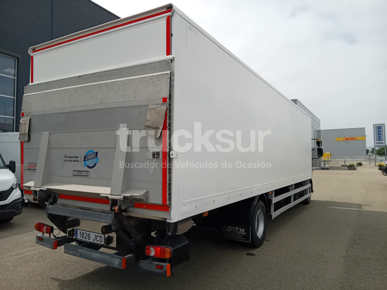 RENAULT D 12.240 - Caminhão furgão: foto 4 RENAULT D 12.240 - Caminhão furgão: foto 4