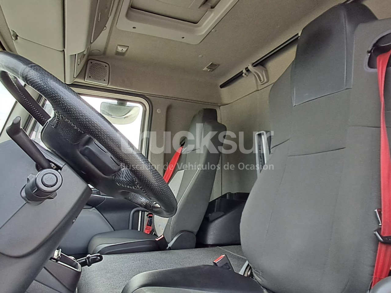 RENAULT D12.240 - Caminhão furgão: foto 5 RENAULT D12.240 - Caminhão furgão: foto 5