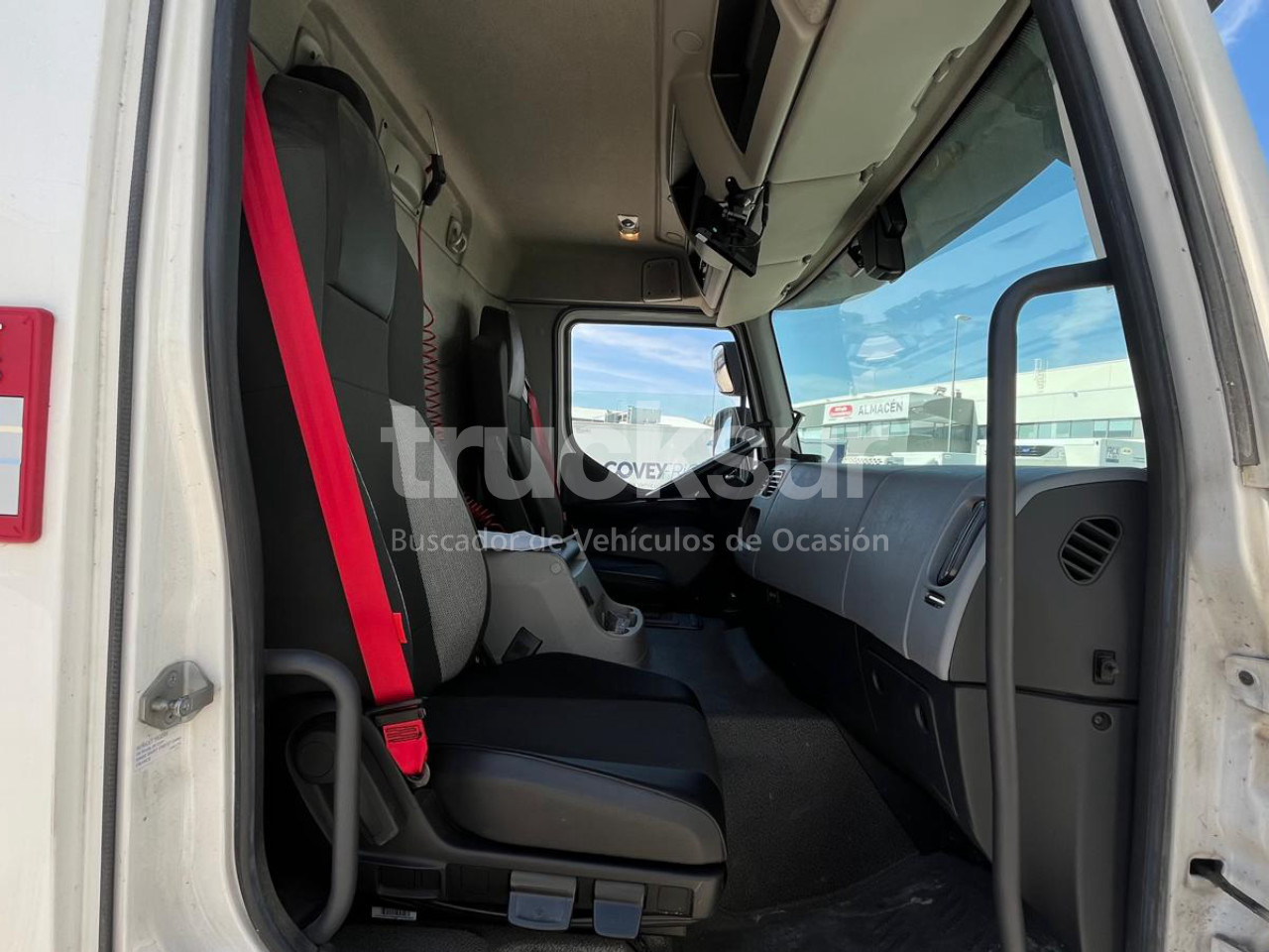 Caminhão com lona RENAULT D18.320: foto 9