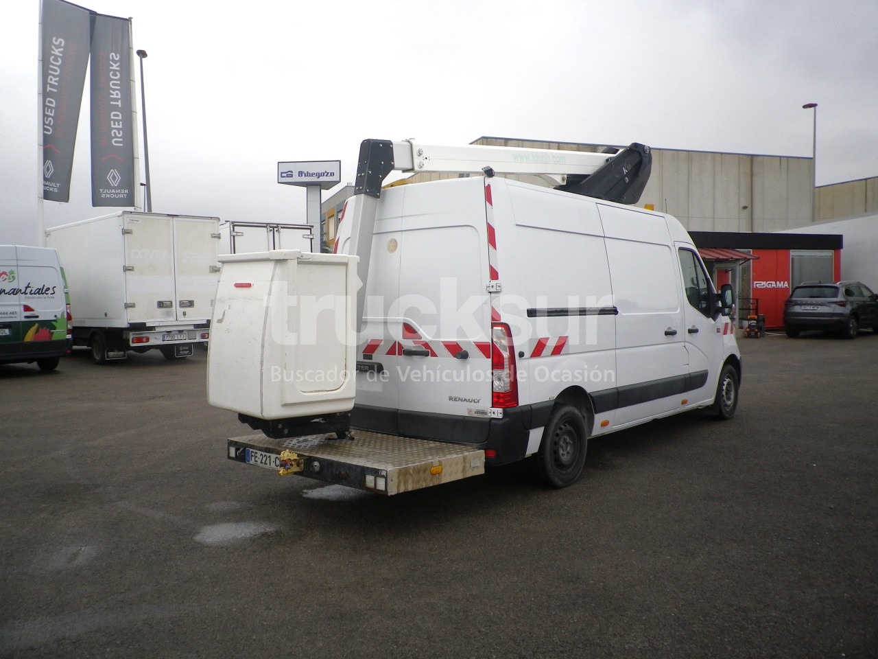 RENAULT MASTER 130.35 CESTA - Carrinha de contentor: foto 4 RENAULT MASTER 130.35 CESTA - Carrinha de contentor: foto 4