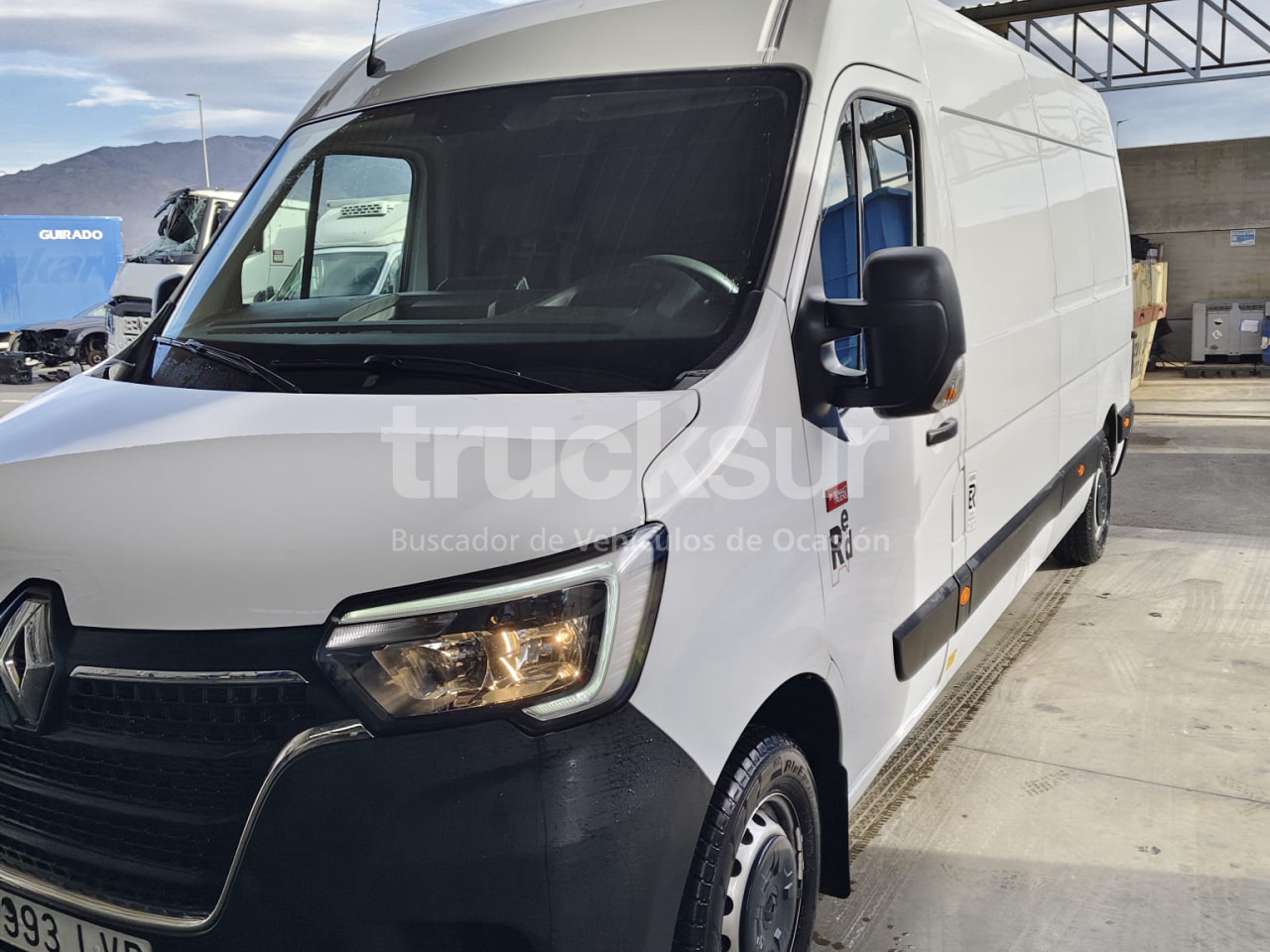 RENAULT MASTER L3H2 135.35 - Carrinha de contentor: foto 2 RENAULT MASTER L3H2 135.35 - Carrinha de contentor: foto 2