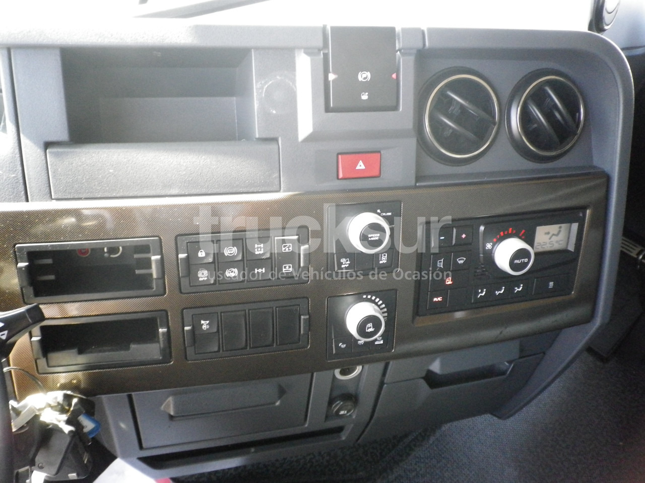 Caminhão com lona RENAULT T480 HIGH SLEEPER CAB: foto 11