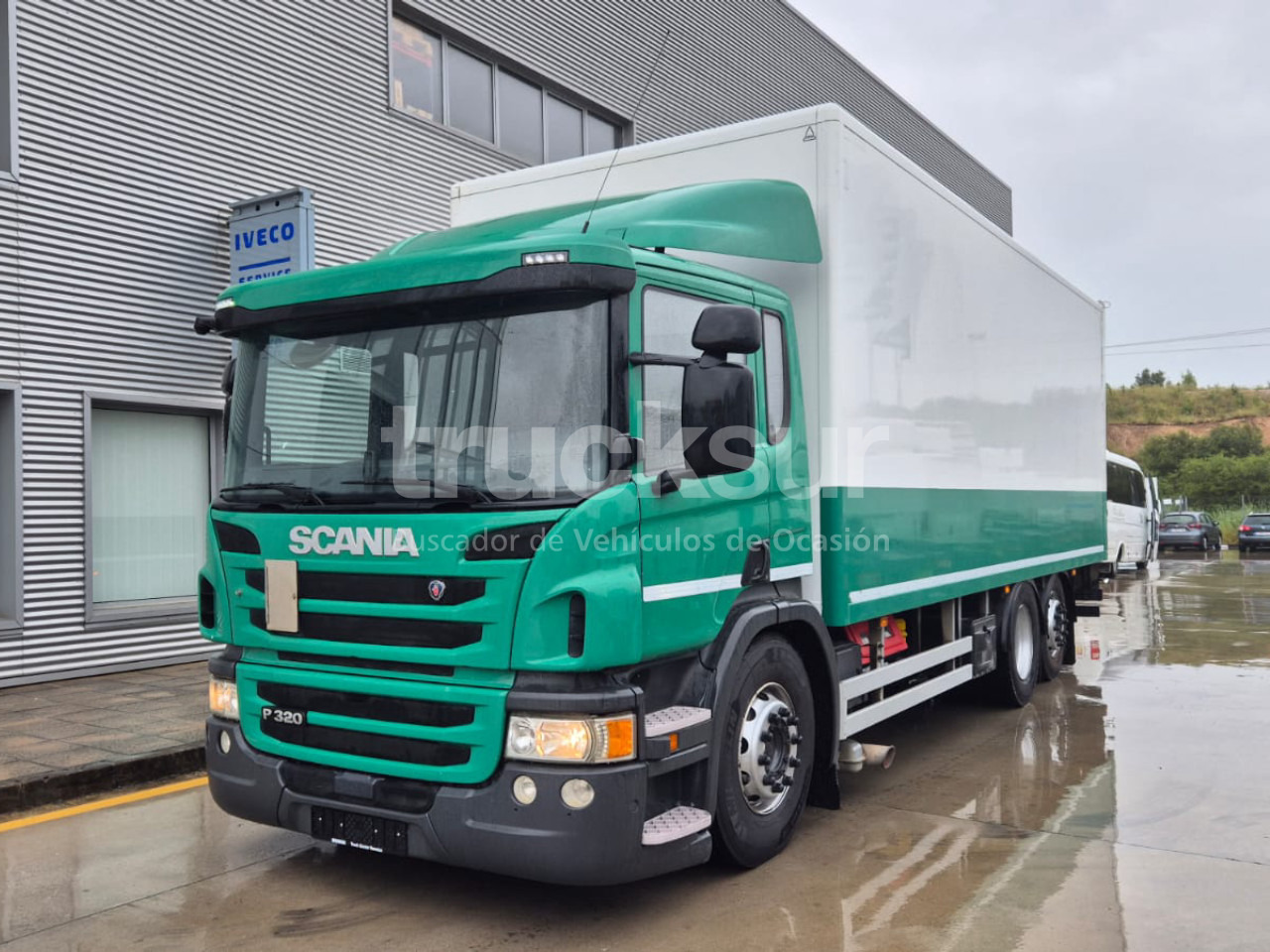 SCANIA P320.26 ejes 6x2*4 - Caminhão furgão: foto 1 SCANIA P320.26 ejes 6x2*4 - Caminhão furgão: foto 1